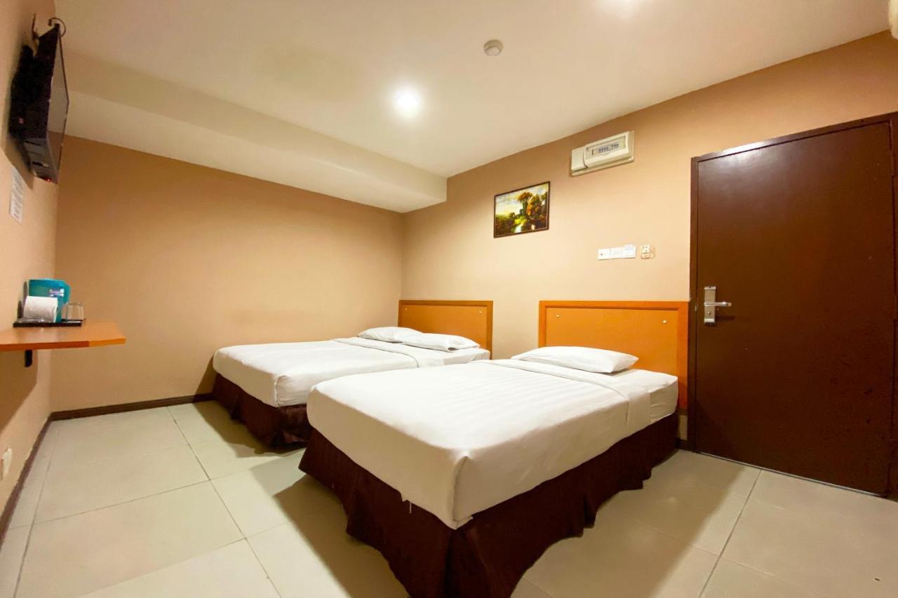 Oyo 90108 Hotel Kaya Kota Kinabalu Ngoại thất bức ảnh