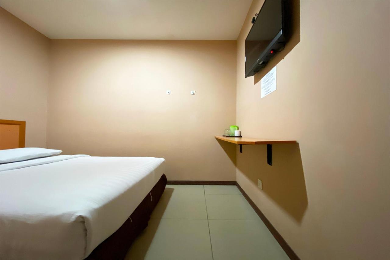 Oyo 90108 Hotel Kaya Kota Kinabalu Ngoại thất bức ảnh