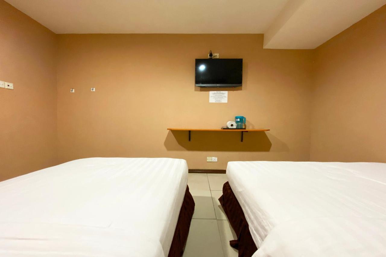 Oyo 90108 Hotel Kaya Kota Kinabalu Ngoại thất bức ảnh