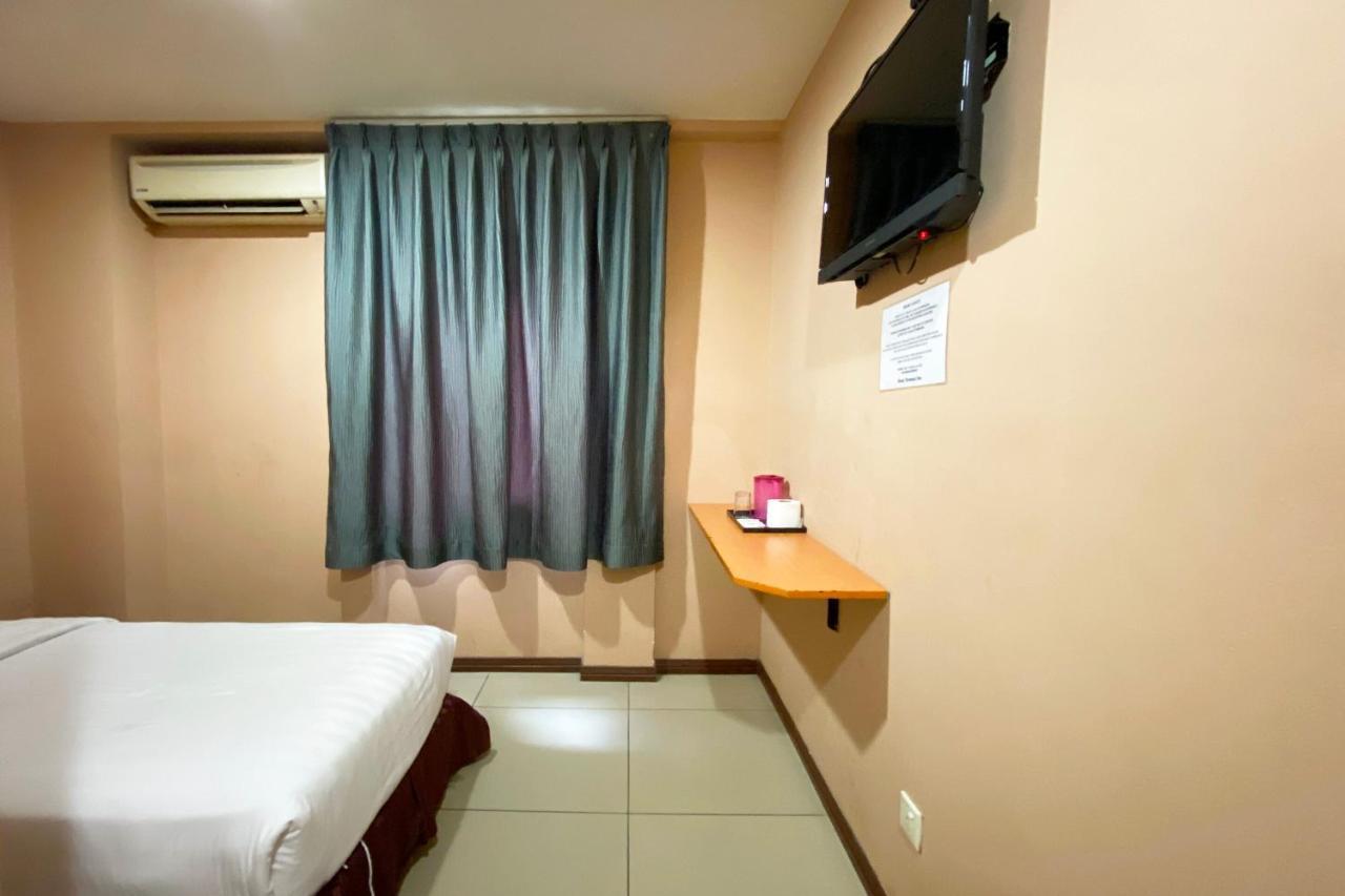 Oyo 90108 Hotel Kaya Kota Kinabalu Ngoại thất bức ảnh