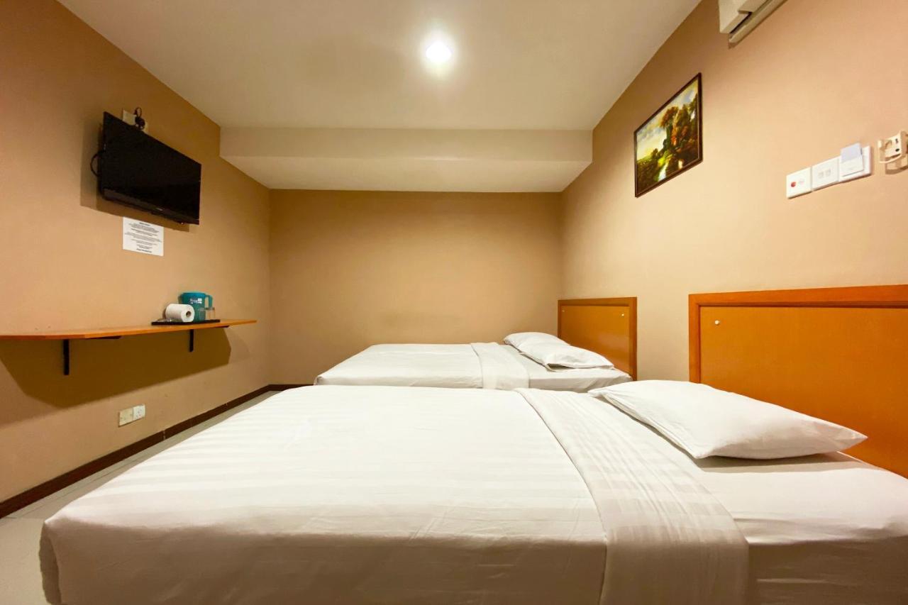 Oyo 90108 Hotel Kaya Kota Kinabalu Ngoại thất bức ảnh